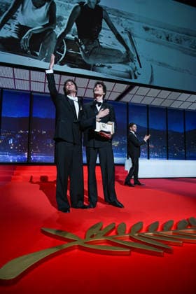79ème Festival International du Film de Cannes Ceremonie de cloture 79th International Cannes Film Festival Closing Ceremony 456713 2026 05 23 France Ambrossi, Javier Calvo, Javier  Copyright: xSergexArnalx xStarfacex STAR_456713_072