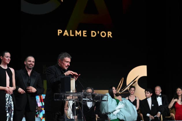 79ème Festival International du Film de Cannes Ceremonie de cloture 79th International Cannes Film Festival Closing Ceremony 456713 2026 05 23 France Mungiu, Cristian Swinton, Tilda Reinsve, Renate Stan, Sebastian  Copyright: xSergexArnalx xStarfacex STAR_456713_124