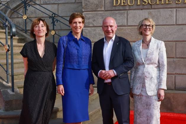 Staatoper für alle 2026, Empfang Elisabeth Sobotka, Ilka Horstmeier, Kai Wegner, Nina Englert Staatsoper Für alle 2026, Roter Teppich an der Staatsoper unter den Linden, Bebelplatz, Berlin, Datum: 23.05.2026 *** State Opera for All 2026, Reception Elisabeth Sobotka, Ilka Horstmeier, Kai Wegner, Nina Englert State Opera For All 2026, Red Carpet at the State Opera Unter den Linden, Bebelplatz, Berlin, Date 23 05 2026 Copyright: xEventpress Kratschx