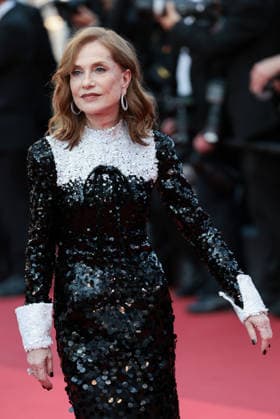 79ème Festival International du Film de Cannes montee cloture Film Festival red carpet closing with Isabelle Huppert 79th International Cannes Film Festival Closing Red Carpet 456716 2026 05 23  Copyright: xLionelxGuericolas MPPx STAR_456716_018