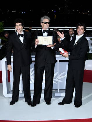 IPA85013045 - Cannes, 79th Cannes Film Festival 2026 - Golden Palm Photocall - The awardees. Pictured: Javier Calvo, Pawel Pawlikowski, Javier Ambrossi  Copyright: xTerenghi Ipa-Agency.netx xPoolxPhotoxEventsx07x 85013045