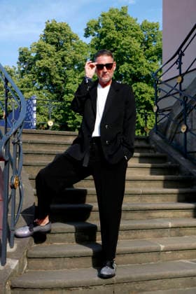 Staatsoper für Alle, Ankunft zu Nabucco vor der Staatsoper, Berlin, 23.05.2026 Michael Michalsky bei der Ankunft zu Staatsoper für Alle - Giuseppe Verdis Oper Nabucco auf dem Bebelplatz in Berlin am 23.5.2026. Berlin Staatsoper Unter den Linden *** Staatsoper für Alle, Arrival to Nabucco in front of the Staatsoper, Berlin, 23 05 2026 Michael Michalsky arriving to Staatsoper für Alle Giuseppe Verdis opera Nabucco at Bebelplatz in Berlin on 23 5 2026 Berlin Staatsoper Unter den Linden Copyright: xAnitaxBuggex