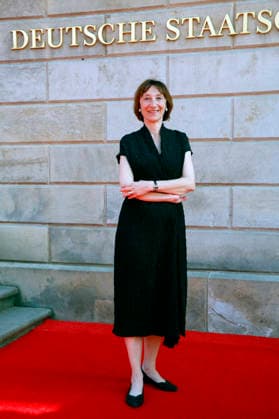 Staatsoper für Alle, Ankunft zu Nabucco vor der Staatsoper, Berlin, 23.05.2026 Elisabeth Sobotka bei der Ankunft zu Staatsoper für Alle - Giuseppe Verdis Oper Nabucco auf dem Bebelplatz in Berlin am 23.5.2026. Berlin Staatsoper Unter den Linden *** Staatsoper für Alle, Arrival to Nabucco in front of the Staatsoper, Berlin, 23 05 2026 Elisabeth Sobotka arriving at Staatsoper für Alle Giuseppe Verdis opera Nabucco at Bebelplatz in Berlin on 23 5 2026 Berlin Staatsoper Unter den Linden Copyright: xAnitaxBuggex