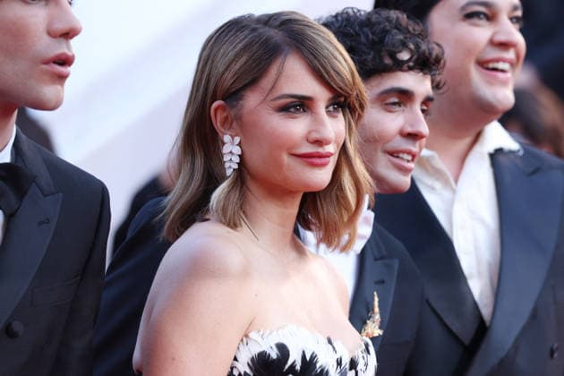 Cannes - Closing Ceremony Red Carpet JD Penelope Cruz at the red carpet of the closing ceremony of the 79th annual Cannes Film Festival at Palais des Festivals on May 23, 2026 in Cannes, France. Photo by Jerome Domine ABACAPRESS.COM Cannes France  Copyright: xDominexJerome ABACAx