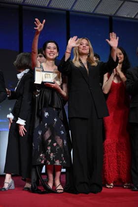 Cannes - Closing Ceremony Belgian actress Virginie Efira and Japanese actress Tao Okamoto pose with their award during the closing ceremony of the 79th edition of the Cannes Film Festival in Cannes, France on May 23, 2026. Photo by Eliot Blondet ABACAPRESS.COM Cannes France  Copyright: xBlondetxEliot ABACAx