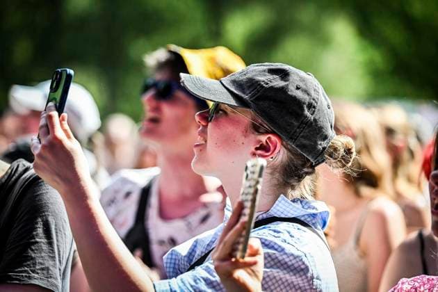 Das Pfingst Open Air Essen-Werden geht in die 41. Runde. Bei sommerlichem Wetter feierten 10000 Menschen das Musikfestival. Das Festival ist umsonst und draußen. Drei Bühnen auf dem Gelände im Löwental wurden bespielt. ** NUR FÜR REDAKTIONELLE ZWECKE ** EDITORIAL USE ONLY **<p>Hauptbühne: Jonny Mahoro am Samstag, dem 23 05 2026. Das Pfingst Open Air Essen-Werden geht in die 41. Runde. Bei sommerlichem Wetter feierten 10000 Menschen das Musikfestival. Das Festival ist umsonst und draußen. Drei Bühnen auf dem Gelände im Löwental wurden bespielt. Deutschland NRW Essen Copyright: KerstinxKokoska *** The Pfingst Open Air Essen Werden enters its 41st round In summery weather, 10000 people celebrated the music festival The festival is Copyright: KerstinxKokoska doc85z5cf6f7811dk6gzea9 ,EDITORIAL USE ONLY