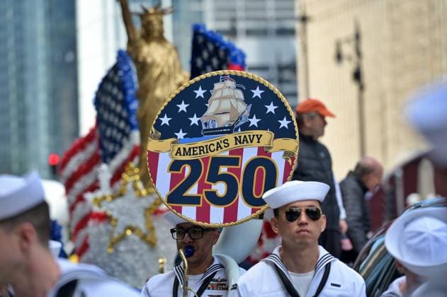 Chicago Memorial Day Parade CHICAGO, ILLINOIS - MAY 23: The Chicago Memorial Day Parade proceeds through the city center, with participants carrying American flags and marching in formation on Saturday, May 23, 2026. The event, held each year before Memorial Day, pays solemn tribute to the men and women of the U.S. Armed Forces who made the ultimate sacrifice. Jacek Boczarski Anadolu Illinois United States. Editorial use only. Please get in touch for any other usage.  Copyright: x2026xAnadoluxJacekxBoczarskix