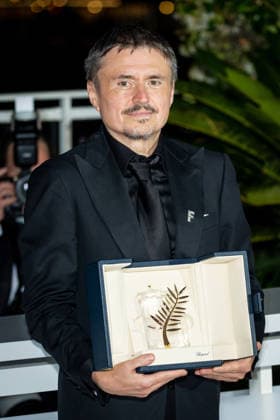 Palme d Or winners photocall at the 79th Cannes Film Festival at Palais des Festivals in Cannes, France on 23 May 2026. Cristian Mungiu poses with the Palme d™Or for Fjord during the Palme d Or winners photocall at the 79th Cannes Film Festival at Palais des Festivals in Cannes, France on 23 May 2026., Credit:Stefano Costantino TTL Stefano Costantino Avalon France, Cannes  Copyright: xStefanoxCostantinoxTTLx xStefanoxCostantinox xAvalonx 1104762270