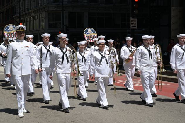 Chicago Memorial Day Parade CHICAGO, ILLINOIS - MAY 23: The Chicago Memorial Day Parade proceeds through the city center, with participants carrying American flags and marching in formation on Saturday, May 23, 2026. The event, held each year before Memorial Day, pays solemn tribute to the men and women of the U.S. Armed Forces who made the ultimate sacrifice. Jacek Boczarski Anadolu Illinois United States. Editorial use only. Please get in touch for any other usage.  Copyright: x2026xAnadoluxJacekxBoczarskix