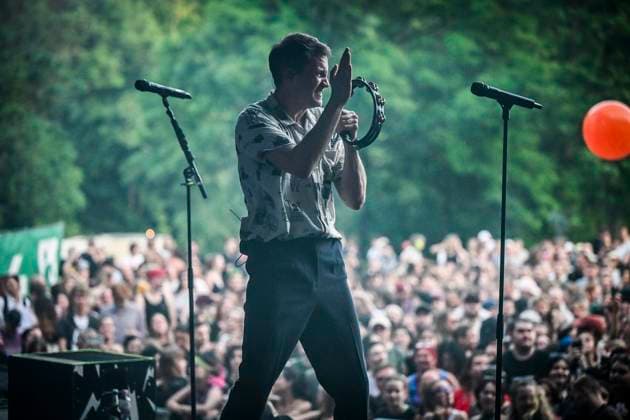 Das Pfingst Open Air Essen-Werden geht in die 41. Runde. Bei sommerlichem Wetter feierten 10000 Menschen das Musikfestival. Das Festival ist umsonst und draußen. Drei Bühnen auf dem Gelände im Löwental wurden bespielt. ** NUR FÜR REDAKTIONELLE ZWECKE ** EDITORIAL USE ONLY **<p>Hauptbühne: Das Lumpenpack am Samstag, dem 23 05 2026. Das Pfingst Open Air Essen-Werden geht in die 41. Runde. Bei sommerlichem Wetter feierten 10000 Menschen das Musikfestival. Das Festival ist umsonst und draußen. Drei Bühnen auf dem Gelände im Löwental wurden bespielt. Deutschland NRW Essen Copyright: KerstinxKokoska *** The Pfingst Open Air Essen Werden goes into the 41st round In summery weather, 10000 people celebrated the music festival The festiv Copyright: KerstinxKokoska doc85z5h152qpwyx6pmjsb ,EDITORIAL USE ONLY