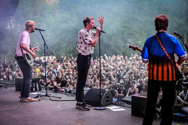 Das Pfingst Open Air Essen-Werden geht in die 41. Runde. Bei sommerlichem Wetter feierten 10000 Menschen das Musikfestival. Das Festival ist umsonst und draußen. Drei Bühnen auf dem Gelände im Löwental wurden bespielt. ** NUR FÜR REDAKTIONELLE ZWECKE ** EDITORIAL USE ONLY **<p>Hauptbühne: Das Lumpenpack am Samstag, dem 23 05 2026. Das Pfingst Open Air Essen-Werden geht in die 41. Runde. Bei sommerlichem Wetter feierten 10000 Menschen das Musikfestival. Das Festival ist umsonst und draußen. Drei Bühnen auf dem Gelände im Löwental wurden bespielt. Deutschland NRW Essen Copyright: KerstinxKokoska *** The Pfingst Open Air Essen Werden goes into the 41st round In summery weather, 10000 people celebrated the music festival The festiv Copyright: KerstinxKokoska doc85z5hxr0m8j1dz4a4qpa ,EDITORIAL USE ONLY