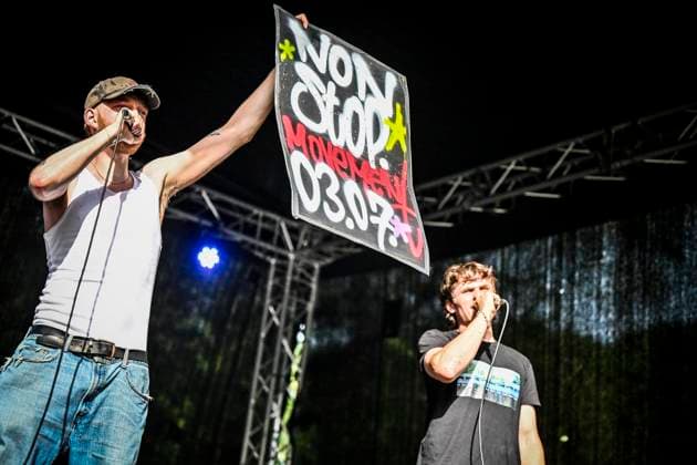Das Pfingst Open Air Essen-Werden geht in die 41. Runde. Bei sommerlichem Wetter feierten 10000 Menschen das Musikfestival. Das Festival ist umsonst und draußen. Drei Bühnen auf dem Gelände im Löwental wurden bespielt. ** NUR FÜR REDAKTIONELLE ZWECKE ** EDITORIAL USE ONLY **<p>am Samstag, dem 23 05 2026. Das Pfingst Open Air Essen-Werden geht in die 41. Runde. Bei sommerlichem Wetter feierten 10000 Menschen das Musikfestival. Das Festival ist umsonst und draußen. Drei Bühnen auf dem Gelände im Löwental wurden bespielt. Deutschland NRW Essen Copyright: KerstinxKokoska *** The Pfingst Open Air Essen Werden enters its 41st round In summery weather, 10,000 people celebrated the music festival The festival is free and outdoors Three Copyright: KerstinxKokoska doc85z5kqpk1xhjuyk6jrw ,EDITORIAL USE ONLY