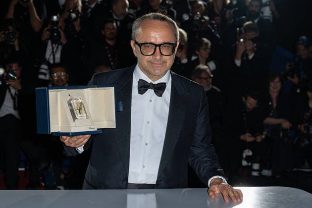 Cannes winners photocall NG Andrey Zvyagintsev poses with the Grand Prix award for Minotaur poses during the Palme D Or winners photocall at Palais des Festivals in Cannes, France on May 23 2026 as part of the 79th Cannes Film Festival. Photo by Nicolas Genin ABACAPRESS.COM Cannes France  Copyright: xGeninxNicolas ABACAx