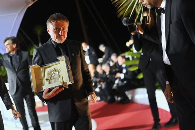 Cannes Winners Photocall FC Cristian Mungiu poses with the Palme dOr for Fjord during the Palme D Or winners photocall at the 79th annual Cannes Film Festival at Palais des Festivals on May 23, 2026 in Cannes, France Photo by Franck Castel ABACAPRESS.COM Cannes  Copyright: xCastelxFranck ABACAx
