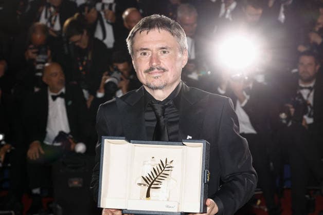 Cristian Mungiu Palme dor pour le film Fjord Photocall of the winners of the 79th Cannes International Film Festival On may 23th 2026 Jacovides Moreau Bestimage Photocall of the winners of the 79th Cannes International Film Festival On may 23th 2026 Cannes France  Copyright: xJACOVIDES-MOREAUx xBESTIMAGExJACOVIDES-MOREAUx xBESTIMAGEx