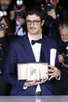 Cannes - Award Winners Photocall JD Argentine director Federico Luis poses with the trophy during a photocall after winning the Short Film Palme d Or for the film For the Opponents (Para los contrincantes) during the photocall of the 79th edition of the Cannes Film Festival in Cannes, France on May 23, 2026. Photo by Jerome Domine ABACAPRESS.COM Cannes France  Copyright: xDominexJerome ABACAx