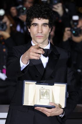 Cannes - Award Winners Photocall JD Spanish director, screenwriter and producer Javier Ambrossi (L) and Spanish director, screenwriter and producer Javier Calvo pose with the trophy during a photocall after winning ex-aequo the Best Director Prize for the film La Bola Negra during the photocall of the 79th edition of the Cannes Film Festival in Cannes, France on May 23, 2026. Photo by Jerome Domine ABACAPRESS.COM Cannes France  Copyright: xDominexJerome ABACAx
