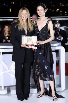 Cannes - Award Winners Photocall JD Belgian actress Virginie Efira and Japanese actress Tao Okamoto celebrate and pose together after winning ex-aequo the Best Actress Prize for the film Soudain (All of a Sudden) during the photocall of the 79th edition of the Cannes Film Festival in Cannes, France on May 23, 2026. Photo by Jerome Domine ABACAPRESS.COM Cannes France  Copyright: xDominexJerome ABACAx