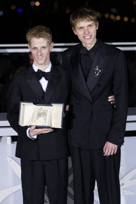Cannes - Award Winners Photocall JD Belgian actor Emmanuel Macchia (L) and French actor Valentin Campagne pose with the trophy during a photocall after winning ex-aequo the Best Actor Prize for the film Coward during the photocall of the 79th edition of the Cannes Film Festival in Cannes, France on May 23, 2026. Photo by Jerome Domine ABACAPRESS.COM Cannes France  Copyright: xDominexJerome ABACAx