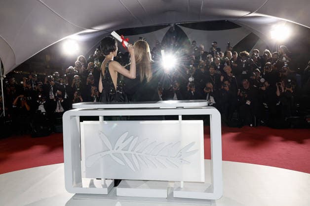 Tao Okamoto, Virginie Efira Prix dinterprétation féminine pour le film Soudain Photocall of the winners of the 79th Cannes International Film Festival On may 23th 2026 Jacovides Moreau Bestimage Photocall of the winners of the 79th Cannes International Film Festival On may 23th 2026 Cannes France  Copyright: xJACOVIDES-MOREAUx xBESTIMAGExJACOVIDES-MOREAUx xBESTIMAGEx
