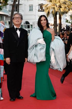 Park Chan wook, Demi Moore Montée des marches pour la cérémonie de clôture du 79ème Festival International du Film de Cannes, le 23 mai 2026 Jacovides Moreau Bestimage Red carpet for the closing ceremony of the 79th Cannes International Film Festival Opening ceremony on May 23, 2026 Cannes France  Copyright: xJACOVIDES-MOREAUx xBESTIMAGExJACOVIDES-MOREAUx xBESTIMAGEx