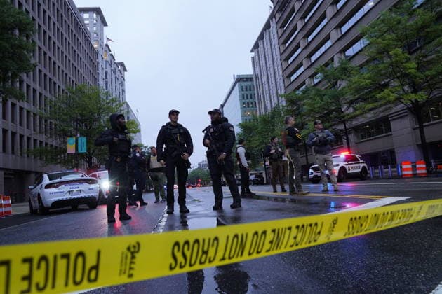 Shots Fired in Vacinity of the White House Police activity in the 1700 block of Pennsylvania Avenue, Northwest, which is one block west of the White House in Washington, DC, USA, on Saturday, May 23, 2026. Two people were shot and taken to a local hospital. Photo by Andrew Thomas CNP ABACAPRESS.COM Washington District of Columbia United States  Copyright: xCNP ABACAx