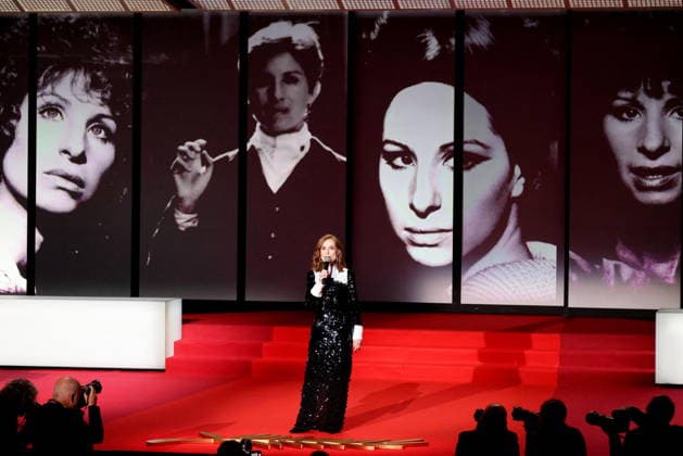 Isabelle Huppert Photocall of the winners of the 79th Cannes International Film Festival On may 23th 2026 Jacovides Moreau Bestimage Photocall of the winners of the 79th Cannes International Film Festival On may 23th 2026 Cannes France  Copyright: xJACOVIDES-MOREAUx xBESTIMAGExJACOVIDES-MOREAUx xBESTIMAGEx
