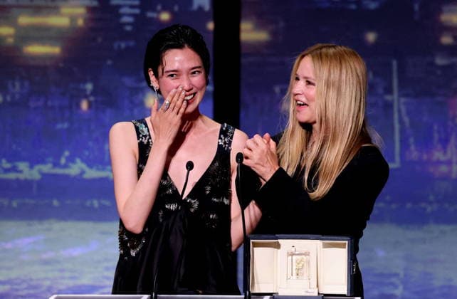 Tao Okamoto, Virginie Efira Prix dinterprétation Féminine Photocall of the winners of the 79th Cannes International Film Festival On may 23th 2026 Jacovides Moreau Bestimage Photocall of the winners of the 79th Cannes International Film Festival On may 23th 2026 Cannes France  Copyright: xJACOVIDES-MOREAUx xBESTIMAGExJACOVIDES-MOREAUx xBESTIMAGEx