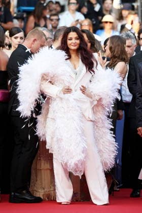 Aishwarya Rai Montée des marches pour la cérémonie de clôture du 79ème Festival International du Film de Cannes, le 23 mai 2026 Jacovides Moreau Bestimage Red carpet for the closing ceremony of the 79th Cannes International Film Festival Opening ceremony on May 23, 2026 Cannes France  Copyright: xJACOVIDES-MOREAUx xBESTIMAGExJACOVIDES-MOREAUx xBESTIMAGEx