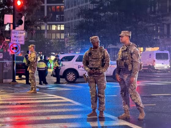 At least 2 people shot near White House WASHINGTON, DC, UNITED STATES - MAY 23: Multiple police vehicles and armed security personnel are deployed near the White House after gunfire erupted in Washington, DC, United States on May 23, 2026. At least two people, including the suspect, were shot near the White House after gunfire erupted Saturday, officials said, according to media reports. Fatih Aktas Anadolu Washington DC United States. Editorial use only. Please get in touch for any other usage.  Copyright: x2026xAnadoluxFatihxAktasx