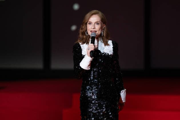 Cannes Closing Ceremony LZ Isabelle Huppert attending the Closing Ceremony during the 79th Cannes International Film Festival in Cannes, France on May 23, 2026, the film selected in the Official Competition. Photo by Laurent Zabulon ABACAPRESS.COM  Copyright: xZabulonxLaurentx