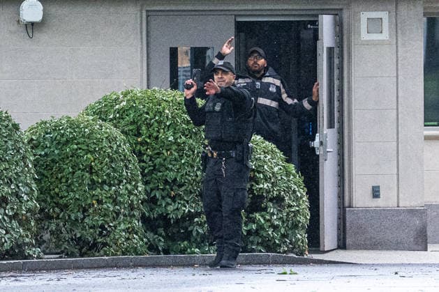 US Secret Service officers respond following reports of alleged gun fire near the White House in Washington, DC on Saturday, May 23, 2026. A man was shot by US Secret Service agents near the White House on Saturday after he opened fire with a handgun, according to a person familiar with the matter.  WASP20260523116 AaronxSchwartz