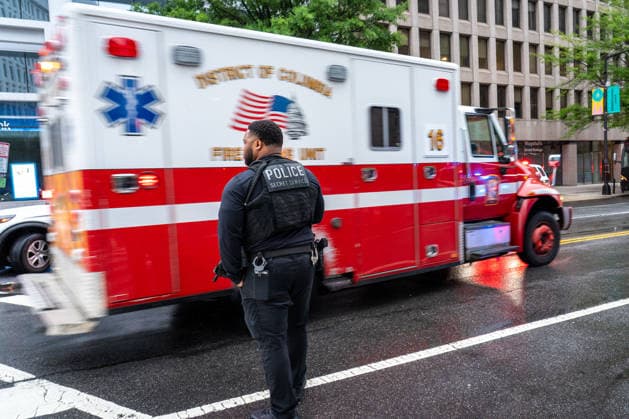 May 23, 2026, Washington, Dc, USA: An ambulance leaves the scene after a gunman fired a volley of shots near the White House before being shot and fatally wounded by U.S. Secret Service police officers, while another person was injured, according to law enforcement officials. Washington, DC, May 23, 2026. Photo: Zuma Press Washington USA - ZUMAmj3_ 20260523_zaf_mj3_004 Copyright: xJayxMallinx