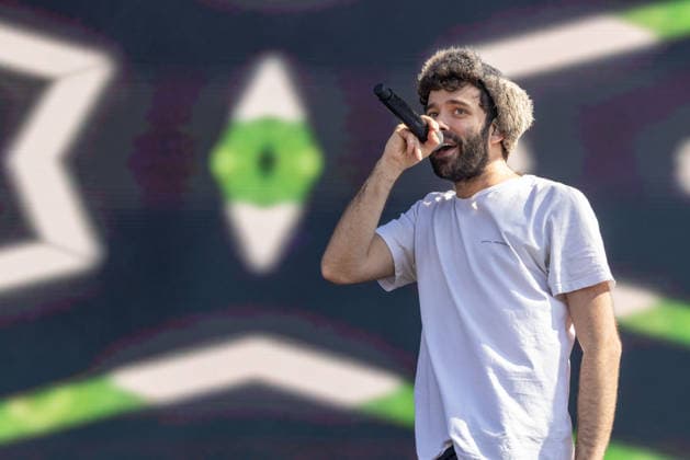 May 23, 2026, Napa, California, U.S: JACK MET of AJR during the BottleRock Music Festival in Napa, California Napa U.S  - ZUMAs135 20260523_zap_s135_099 Copyright: xDanielxDeSloverx