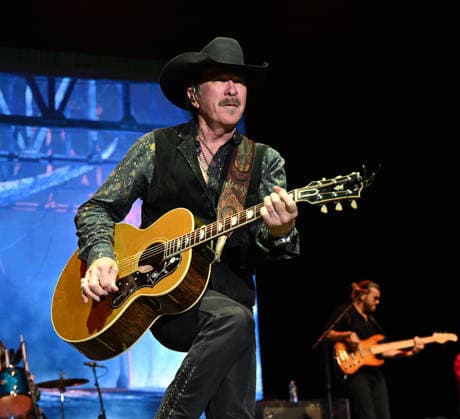 May 24, 2026, Norfolk, Virginia, USA: The Patriotic Festival brings KIX BROOKS OF Brooks & Dunn to the Scope Arena in Norfolk, Virginia on 23 May 2026.. photo Ã‚ Norfolk USA  - ZUMAm90_ 20260524_zap_m90_047 Copyright: xJeffxMoorex