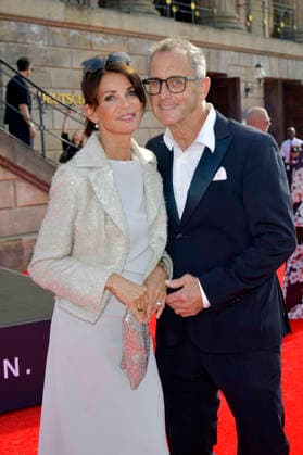 Gerit Kling mit Ehemann Wolfram Becker beim BMW X Staatsoper Unter den Linden Event Staatsoper für alle 2026 mit der Live-Übertragung von Nabucco auf dem Bebelplatz. Berlin, 23.05.2026 *** Gerit Kling with husband Wolfram Becker at the BMW X Staatsoper Unter den Linden event Staatsoper für alle 2026 with the live broadcast of Nabucco on Bebelplatz Berlin, 23 05 2026 Foto:xM.xBehrensx xFuturexImagex staatsoper_6508