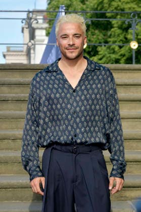 Kostja Ullmann beim BMW X Staatsoper Unter den Linden Event Staatsoper für alle 2026 mit der Live-Übertragung von Nabucco auf dem Bebelplatz. Berlin, 23.05.2026 *** Kostja Ullmann at the BMW X Staatsoper Unter den Linden event Staatsoper für alle 2026 with the live broadcast of Nabucco on Bebelplatz Berlin, 23 05 2026 Foto:xM.xBehrensx xFuturexImagex staatsoper_6568