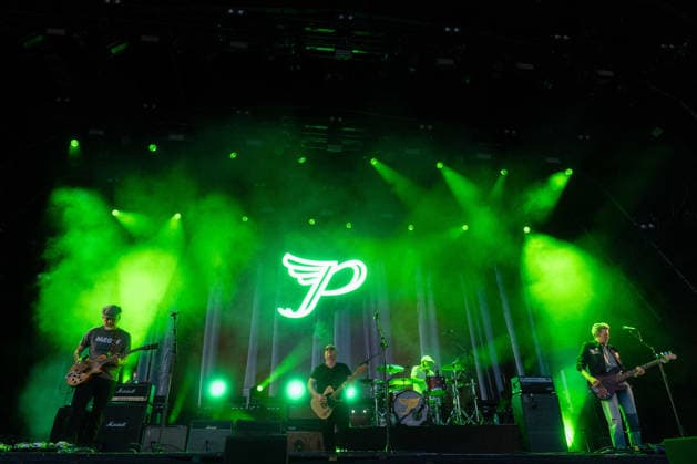 Pixies at Bearded Theory Festival at Catton Hall in Walton upon Trent, UK on 23 May 2026 Joey Santiago, Black Francis (Charles Thompson), David Lovering, Emma Richardson at Pixies at Bearded Theory Festival at Catton Hall in Walton upon Trent, UK on 23 May 2026, Credit:Stephen Keable Avalon UK, Derbyshire, Walton upon Trent, Catton Hall  Copyright: xStephenxKeablex xAvalonx 1104758572