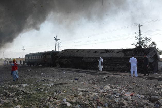 Several injured in explosion targeting train in southwest Pakistan QUETTA,PAKISTAN - MAY 24: Pakistani forces and rescue workers are busy with relief work after an explosion injured several people near Chaman Phatak Quetta southwestern Balochistan, Pakistan on Sunday May 24, 2026. Mazhar Chandio Anadolu Quetta Pakistan. Editorial use only. Please get in touch for any other usage.  Copyright: x2026xAnadoluxMazharxChandiox