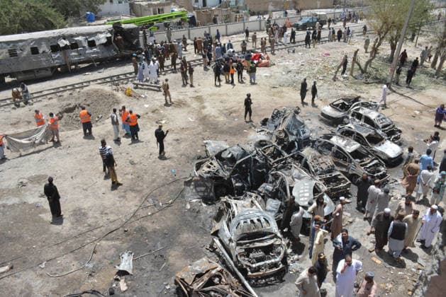 Several injured in explosion targeting train in southwest Pakistan QUETTA,PAKISTAN - MAY 24: Pakistani forces and rescue workers are busy with relief work after an explosion injured several people near Chaman Phatak Quetta southwestern Balochistan, Pakistan on Sunday May 24, 2026. Mazhar Chandio Anadolu Quetta Pakistan. Editorial use only. Please get in touch for any other usage.  Copyright: x2026xAnadoluxMazharxChandiox