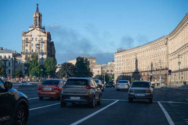 2 killed and 56 wounded in a Russian airstrike on Kyiv KYIV, UKRAINE - MAY 24: A smoke rises over the city streets after a Russian airstrike in Kyiv, Ukraine on May 24, 2026. 2 people were reported to be killed and 56 were wounded. Danylo Antoniuk Anadolu Kyiv Ukraine. Editorial use only. Please get in touch for any other usage.  Copyright: x2026xAnadoluxDanyloxAntoniukx