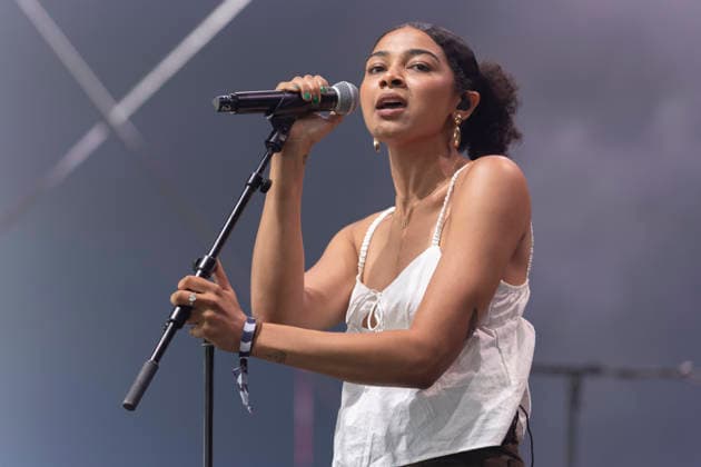 Brooke Combe performs at Neighbourhood Festival Brooke Combe performs at Neighbourhood Festival, Warrington, England, 23rd May 2026, Credit:Mike Gray MIKE GRAY - B4227 Avalon  Copyright: xMikexGrayx xMIKExGRAYx-xB4227x xAvalonx 1104824523