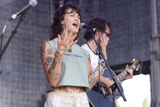 Girl In The Year Above perform at Neighbourhood Festival Jennifer Ball of Girl in The Year Above performs at Neighbourhood Festival, Warrington, England, 23rd May 2026, Credit:Mike Gray MIKE GRAY - B4227 Avalon  Copyright: xMikexGrayx xMIKExGRAYx-xB4227x xAvalonx 1104830100