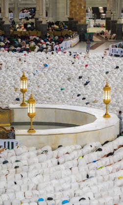Muslim worshippers perform the dawn prayer around the Kaaba at the Grand Mosque complex in the holy city of Mecca Muslim worshippers perform the dawn prayer around the Kaaba at the Grand Mosque complex in the holy city of Mecca, Saudi Arabia, on May 24, 2026, ahead of the annual Hajj pilgrimage. Millions of Muslims from around the world are expected to gather in Saudi Arabia for the annual pilgrimage rituals. Photo by SPA Saudi Press Agency APA Images Mecca Mecca Saudi Arabia 240526_Saudi_Arabia_SPA_00(22) Copyright: xSPAxSaudixPessxAgencyxSaudixPressxAgencyx xapaimagesx