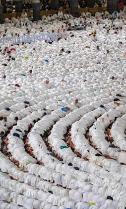 Muslim worshippers perform the dawn prayer around the Kaaba at the Grand Mosque complex in the holy city of Mecca Muslim worshippers perform the dawn prayer around the Kaaba at the Grand Mosque complex in the holy city of Mecca, Saudi Arabia, on May 24, 2026, ahead of the annual Hajj pilgrimage. Millions of Muslims from around the world are expected to gather in Saudi Arabia for the annual pilgrimage rituals. Photo by SPA Saudi Press Agency APA Images Mecca Mecca Saudi Arabia 240526_Saudi_Arabia_SPA_00(26) Copyright: xSPAxSaudixPessxAgencyxSaudixPressxAgencyx xapaimagesx