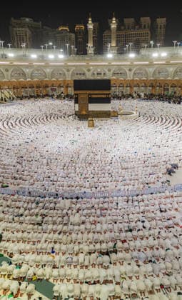 Muslim worshippers perform the dawn prayer around the Kaaba at the Grand Mosque complex in the holy city of Mecca Muslim worshippers perform the dawn prayer around the Kaaba at the Grand Mosque complex in the holy city of Mecca, Saudi Arabia, on May 24, 2026, ahead of the annual Hajj pilgrimage. Millions of Muslims from around the world are expected to gather in Saudi Arabia for the annual pilgrimage rituals. Photo by SPA Saudi Press Agency APA Images Mecca Mecca Saudi Arabia 240526_Saudi_Arabia_SPA_00(5) Copyright: xSPAxSaudixPessxAgencyxSaudixPressxAgencyx xapaimagesx