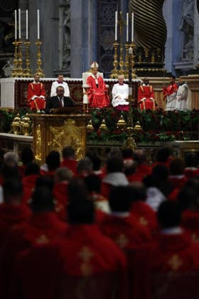 IPA85030758 - Vatican City, May 24, 2026: Solemn celebration of the Mass of Pentecost presided over by Pope Leo XIV at the central altar of St. Peter s Basilica. Thousands of faithful took part in the liturgy dedicated to the descent of the Holy Spirit, a central moment in Christian tradition and a symbol of unity and renewal for the universal Church.  Copyright: xmarcoxiacobuccix xmarcoxiacobuccix 85030758