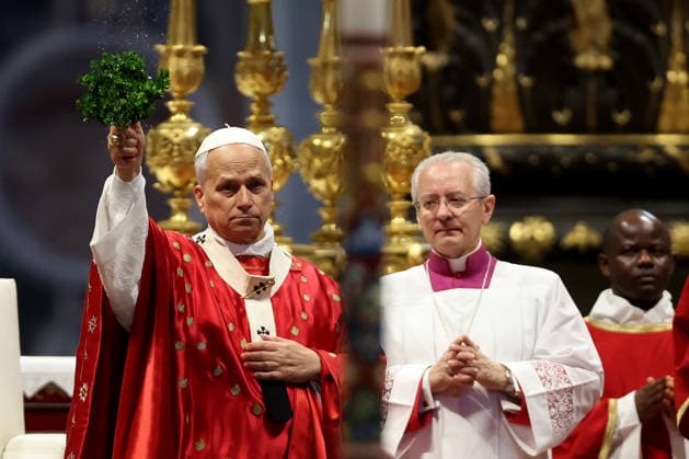 News Bilder des Tages IPA85030694 - Vatican City, May 24, 2026: Solemn celebration of the Mass of Pentecost presided over by Pope Leo XIV at the central altar of St. Peter s Basilica. Thousands of faithful took part in the liturgy dedicated to the descent of the Holy Spirit, a central moment in Christian tradition and a symbol of unity and renewal for the universal Church.  Copyright: xmarcoxiacobuccix xmarcoxiacobuccix 85030694