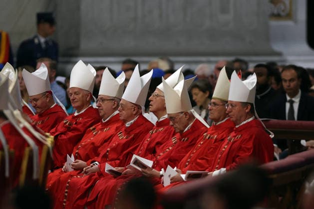 IPA85030702 - Vatican City, May 24, 2026: Solemn celebration of the Mass of Pentecost presided over by Pope Leo XIV at the central altar of St. Peter s Basilica. Thousands of faithful took part in the liturgy dedicated to the descent of the Holy Spirit, a central moment in Christian tradition and a symbol of unity and renewal for the universal Church.  Copyright: xmarcoxiacobuccix xmarcoxiacobuccix 85030702