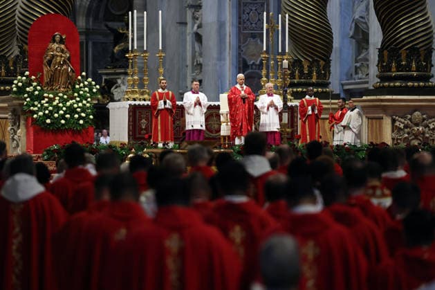 IPA85030755 - Vatican City, May 24, 2026: Solemn celebration of the Mass of Pentecost presided over by Pope Leo XIV at the central altar of St. Peter s Basilica. Thousands of faithful took part in the liturgy dedicated to the descent of the Holy Spirit, a central moment in Christian tradition and a symbol of unity and renewal for the universal Church.  Copyright: xmarcoxiacobuccix xmarcoxiacobuccix 85030755